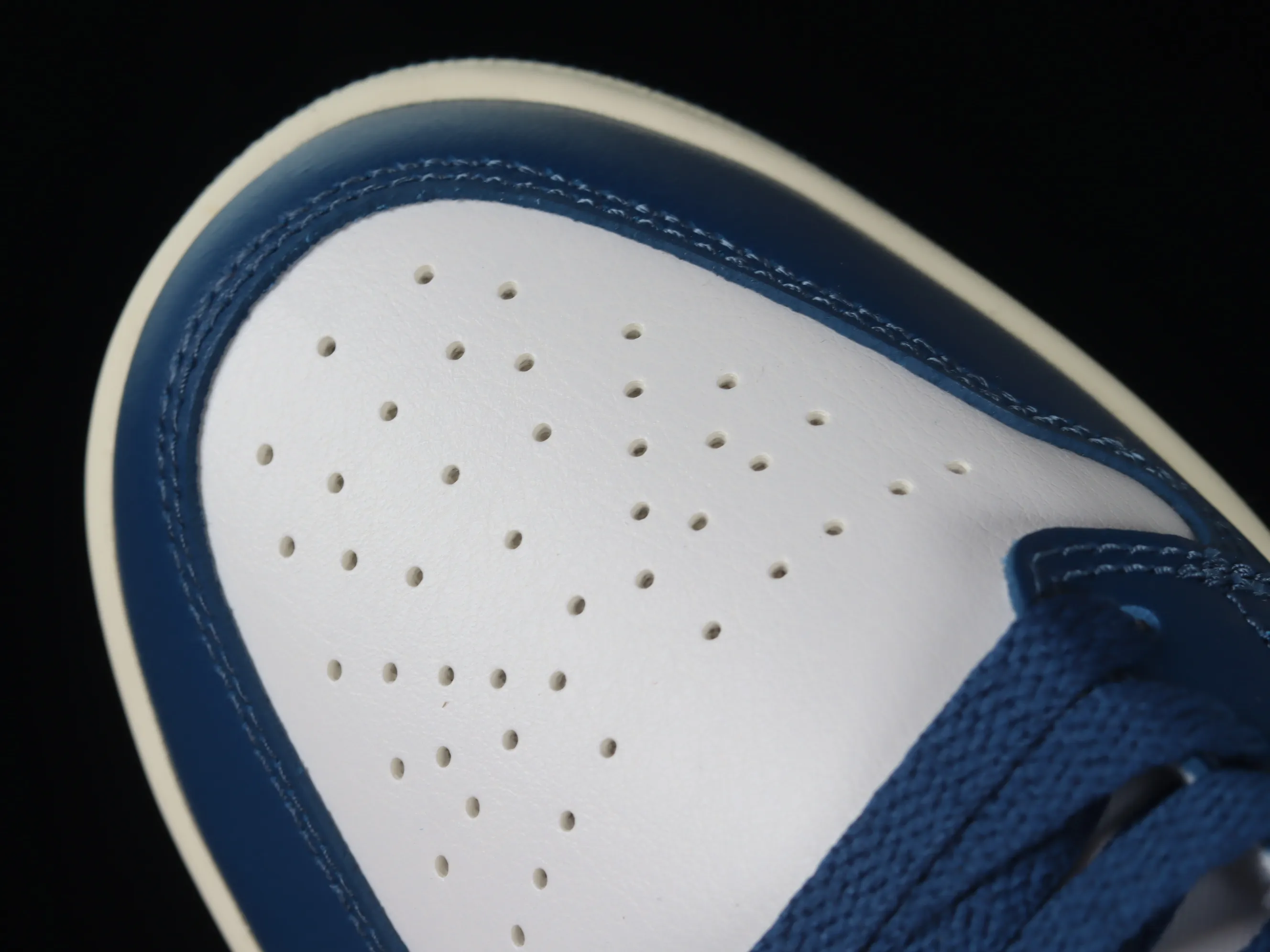 All categories Air Jordan Jordan series basketball shoes Air Jordan 1 Mid G version pure original Air Jordan 1 Mid "French Blue" AJ1 Joe 1 red and blue stitching French flag mid-top basketball shoes BQ6472-146
